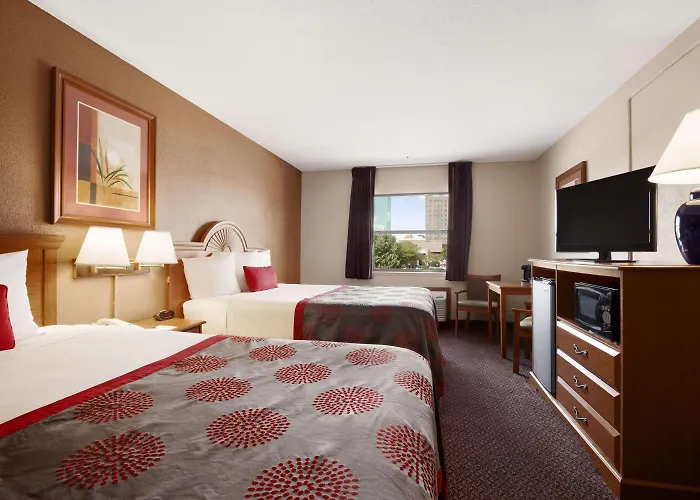 3 star hotel: Ramada By Wyndham Sioux City