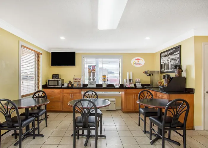 Super 8 By Wyndham Sumter