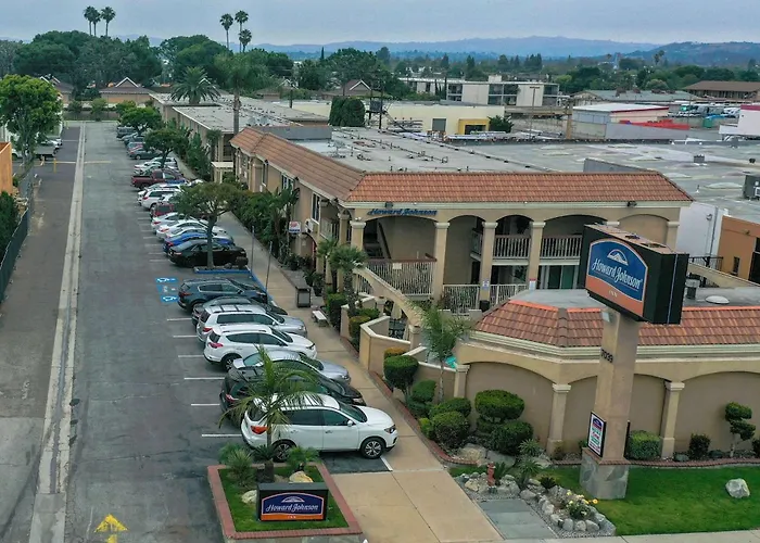 Cheap hotel: Howard Johnson By Wyndham Buena Park