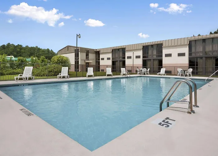 Days Inn By Wyndham -South/I-95 Exit 49