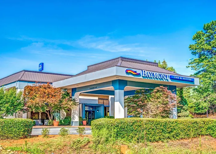 Jacuzzi hotel: Baymont By Wyndham Mcdonough