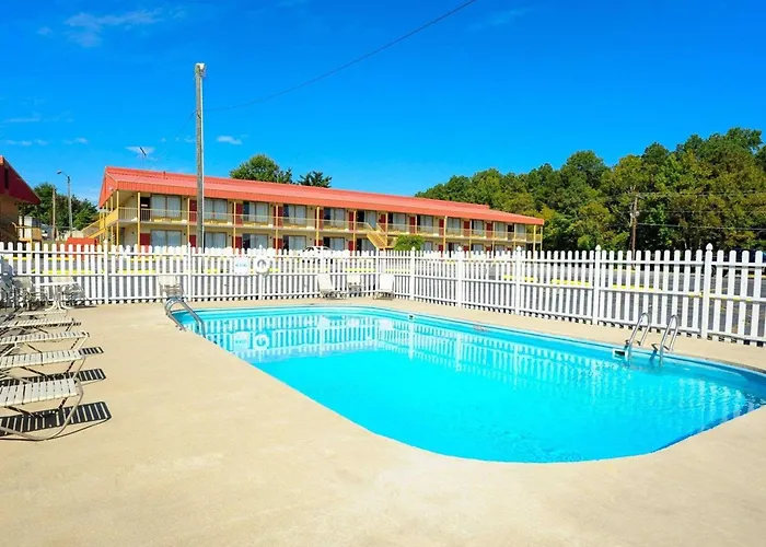 Econo Lodge Petersburg - Fort Lee