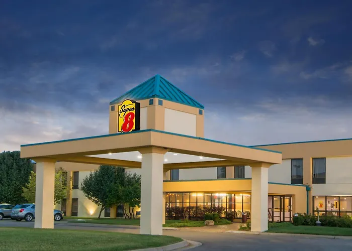 Super 8 By Wyndham Wichita South