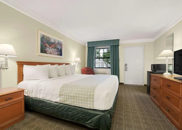 Baymont By Wyndham Longview