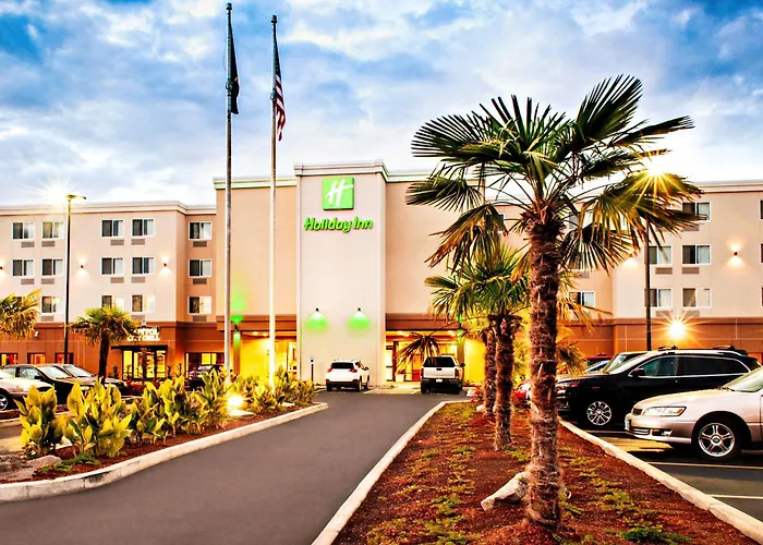Hotels with tennis Holiday Inn - Salem By Ihg
