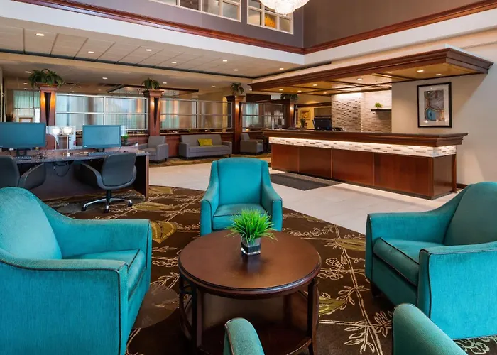 Pet Friendly hotel: Best Western Plus The Arden Park Hotel