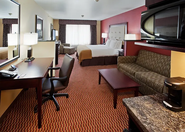 Holiday Inn Express And Suites By Ihg