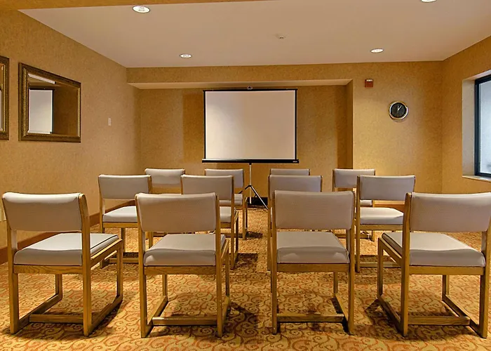 3 star hotels Ramada By Wyndham Wisconsin Dells I-90
