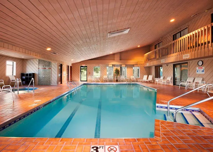 3 star hotels Ramada By Wyndham Wisconsin Dells I-90