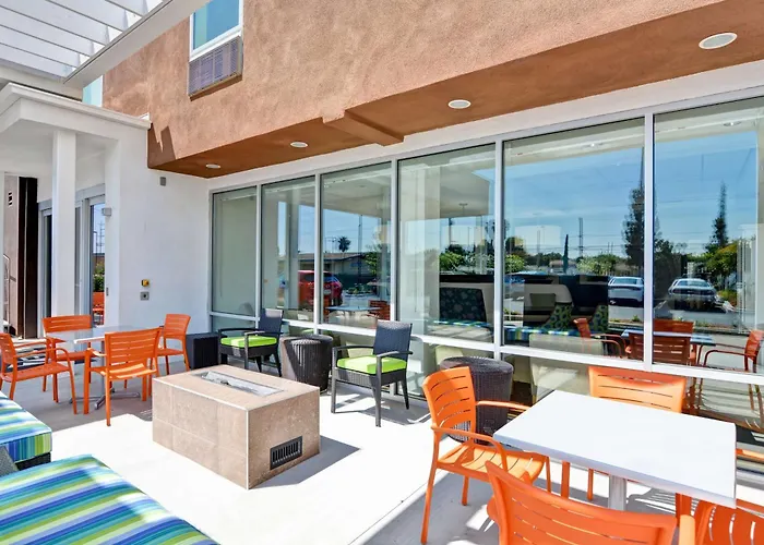 Hotel with view: Home2 Suites Azusa