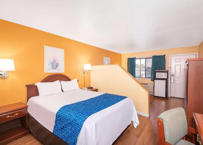 Travelodge By Wyndham Kingman