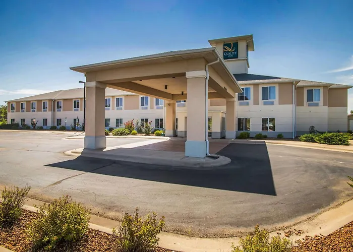 Hotel: Quality Inn Parsons North