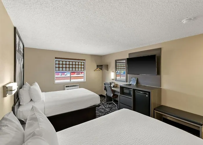 Hotels Close to Airport Super 8 By Wyndham Charlottesville