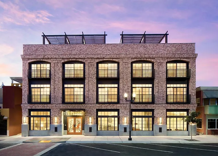 3 star hotel: The Piccolo At Paso Robles Inn