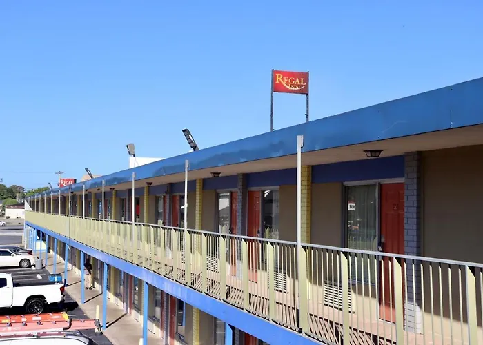 Regal Inn