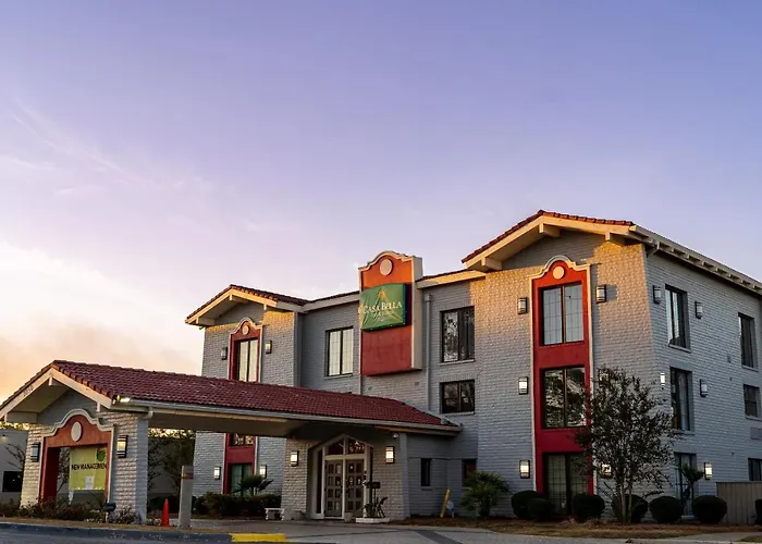 Golf hotel: Casa Bella Inn & Suites Extended Stay