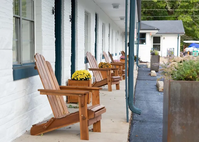 Hotel with view: Al & Sally'S Motel