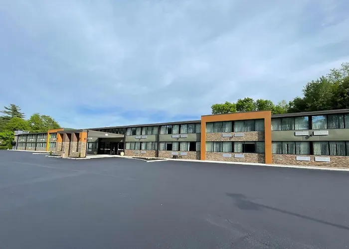 Hotel: Wingate By Wyndham Lake George