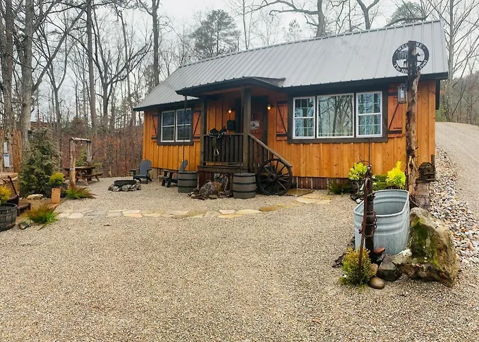 Waterpark hotels Fox Pass Cabins
