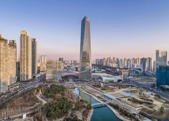 Pet Friendly hotel: Oakwood Premier Incheon