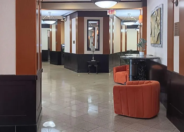 Clarion & Suites