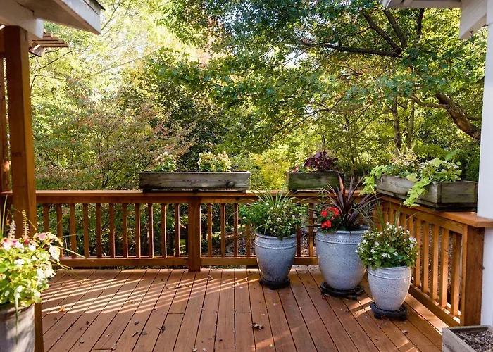 Family Hotel: Dickson Street Bed & Breakfast