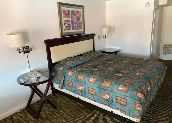 Deluxe Inn Austin