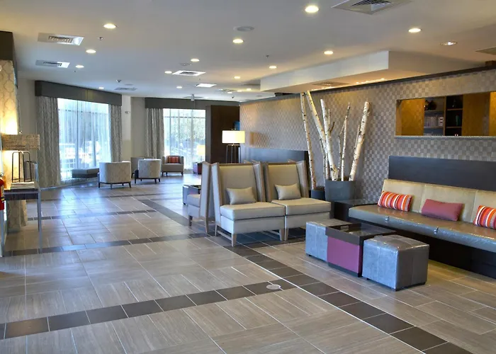 Romantic hotel: Holiday Inn Charlotte Airport By Ihg