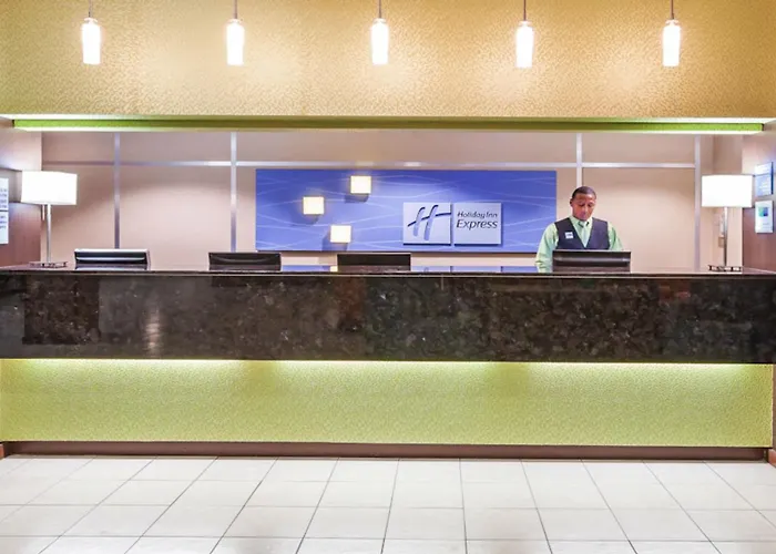 Jacuzzi hotel: Holiday Inn Express Little Rock-Airport By Ihg