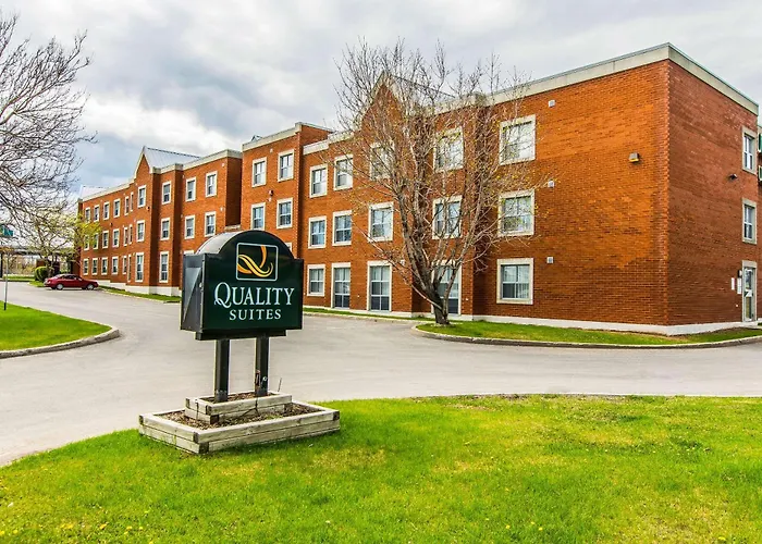 Hotels Close to Airport Quality Suites