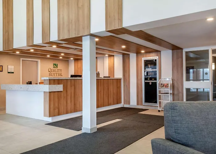 Hotels Close to Airport Quality Suites
