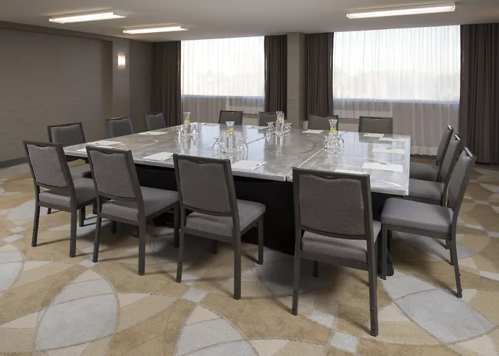 Hotels with a view Holiday Inn Winnipeg-South By Ihg