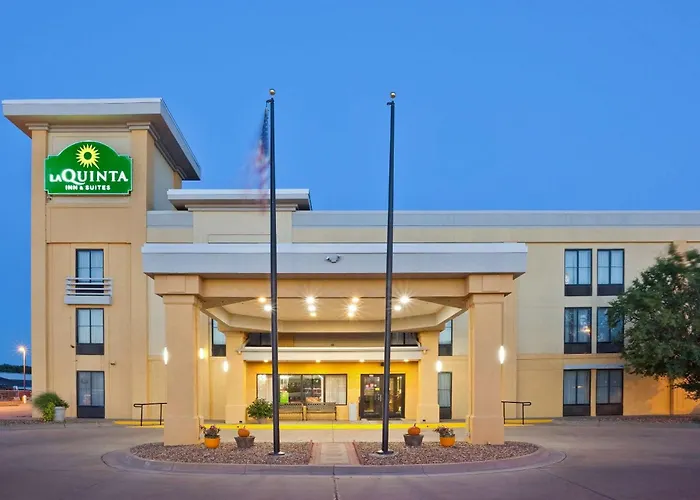 3 star hotel: La Quinta By Wyndham Salina