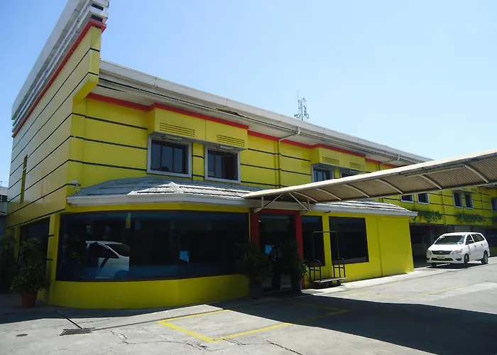 Сity center hotels Park Bed And Breakfast Pasay