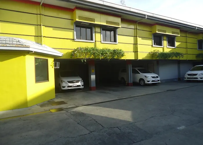 Сity center hotels Park Bed And Breakfast Pasay
