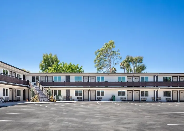  California Inn