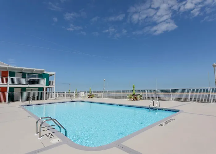 Fish Tales Boardwalk Inn & Ocean Mecca Motel