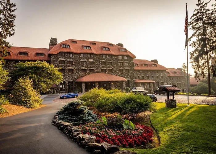 Jacuzzi hotel: The Omni Grove Park Inn & Spa - Asheville
