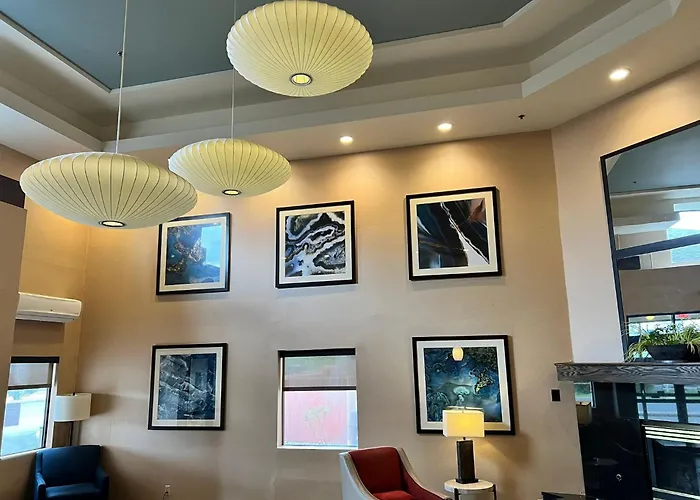 Comfort Suites Louisville East