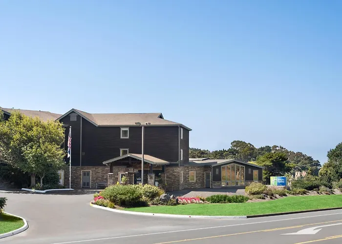 Luxury hotel only: Holiday Inn Express Fort Bragg By Ihg