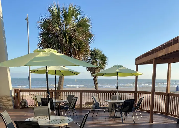 Wingate By Wyndham Beachfront At The Seawall