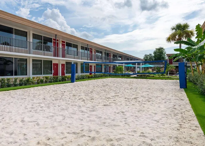 Beach hotel: Ramada By Wyndham Kissimmee Gateway - Free Theme Park Shuttle