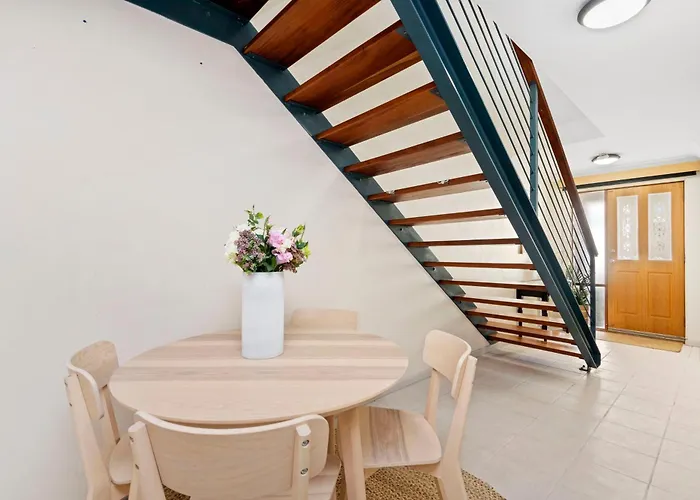 Maison de vacances: Osborne Park Gem Stylish 3Br Townhome
