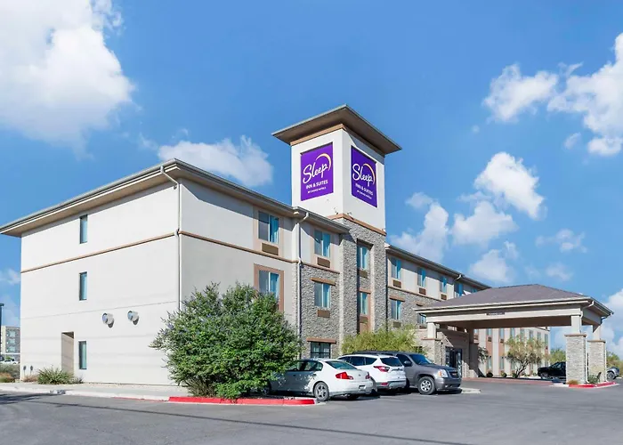 Hotel near College: Sleep Inn & Suites Carlsbad Caverns Area