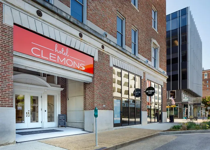 Ping Pong hotel: Hotel Clemons