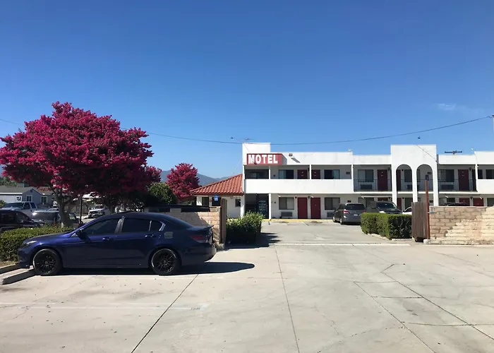 Eunice Plaza