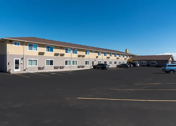 Super 8 By Wyndham Alamosa