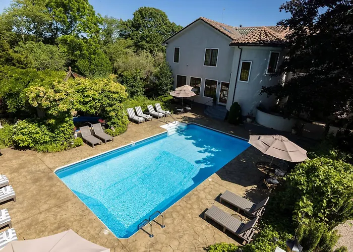 Villa Bed And Breakfast