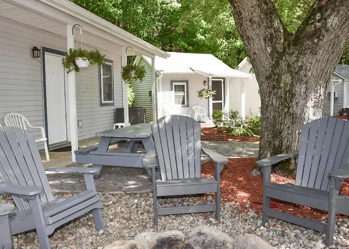 Adirondack Sunrise Lodge