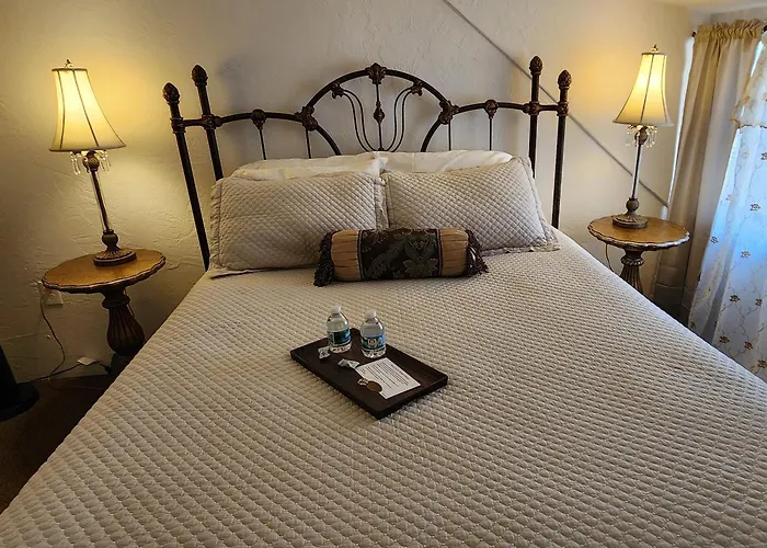 Lily Creek Lodge